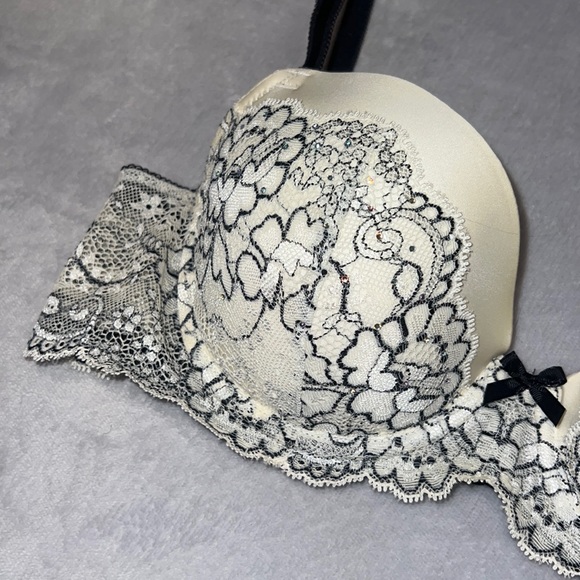 Victoria Secret Dream Angels Lined Demi 36B - Picture 2 of 6